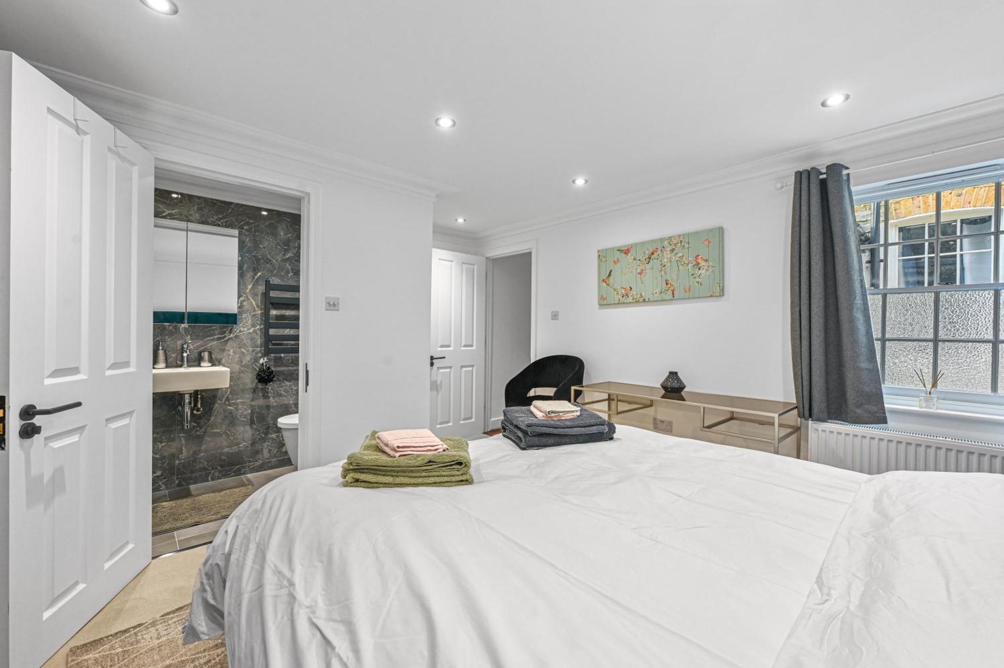 Hébergement de vacances Knightsbridge 3 Bedroom 1 Minute Harrods Londres